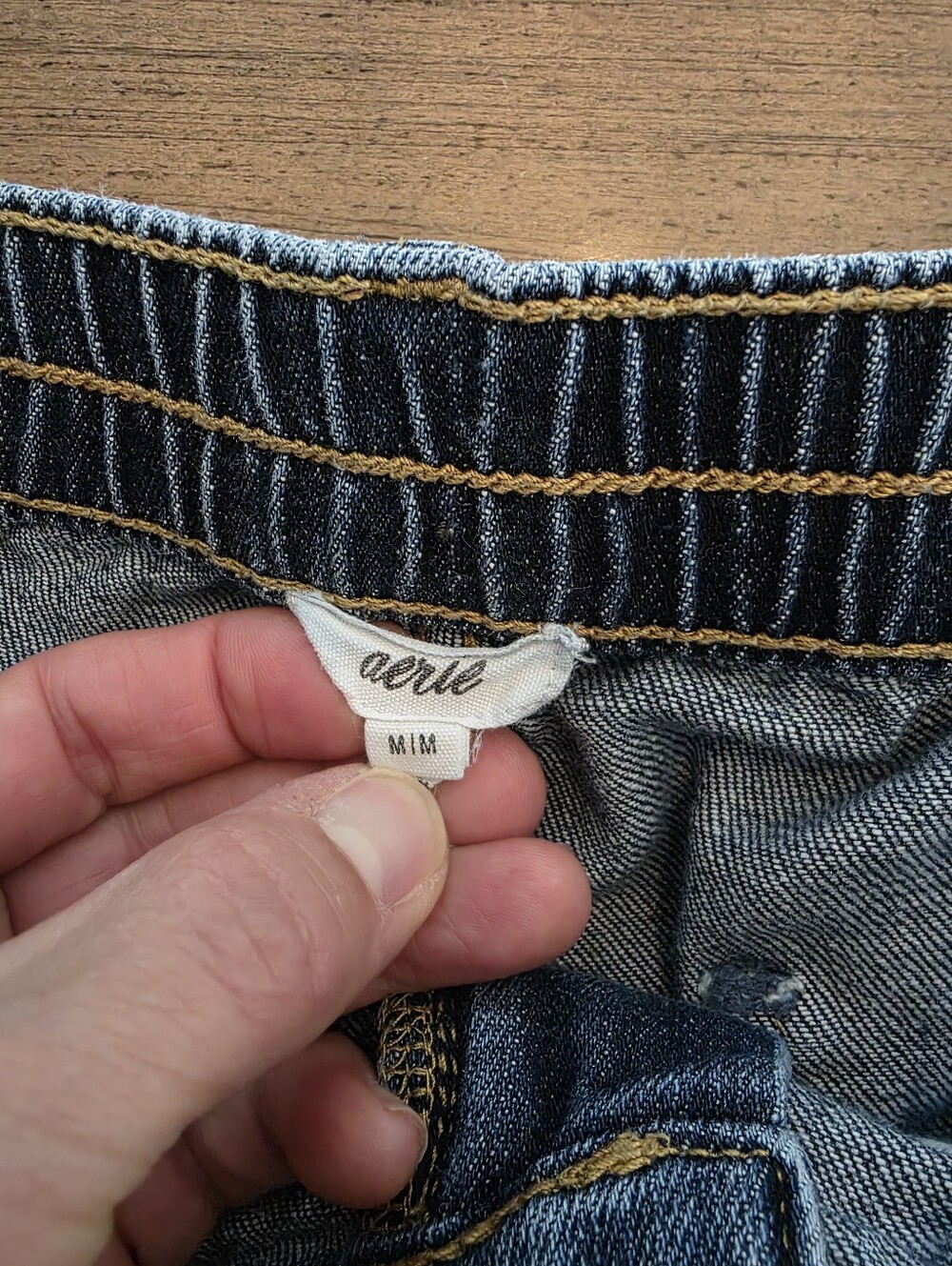 Aerie Daydream Denim Short Medium Blue Wash ** Medium ** EUC!!! - Picture 5 of 5